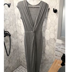 Maxi Dress peekaboo mini